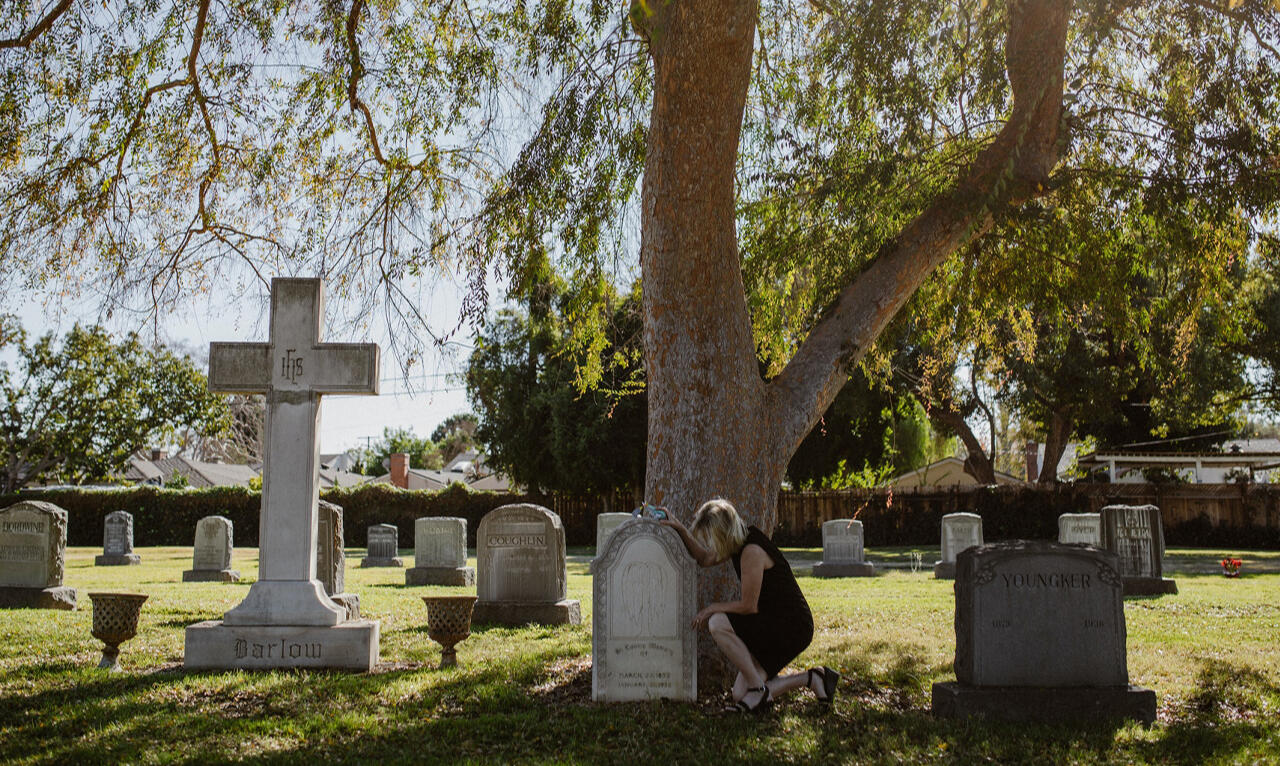 How to Help a Loved One After a Miscarriage